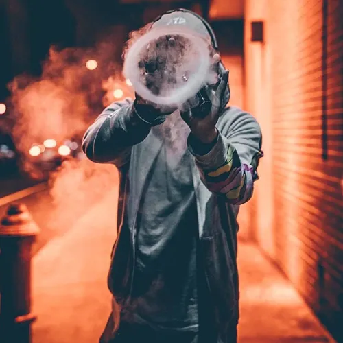 測評｜悅刻RELX一代R1通用煙彈，鯊克彩鯊丁鹽測評，不一樣的味覺體驗！